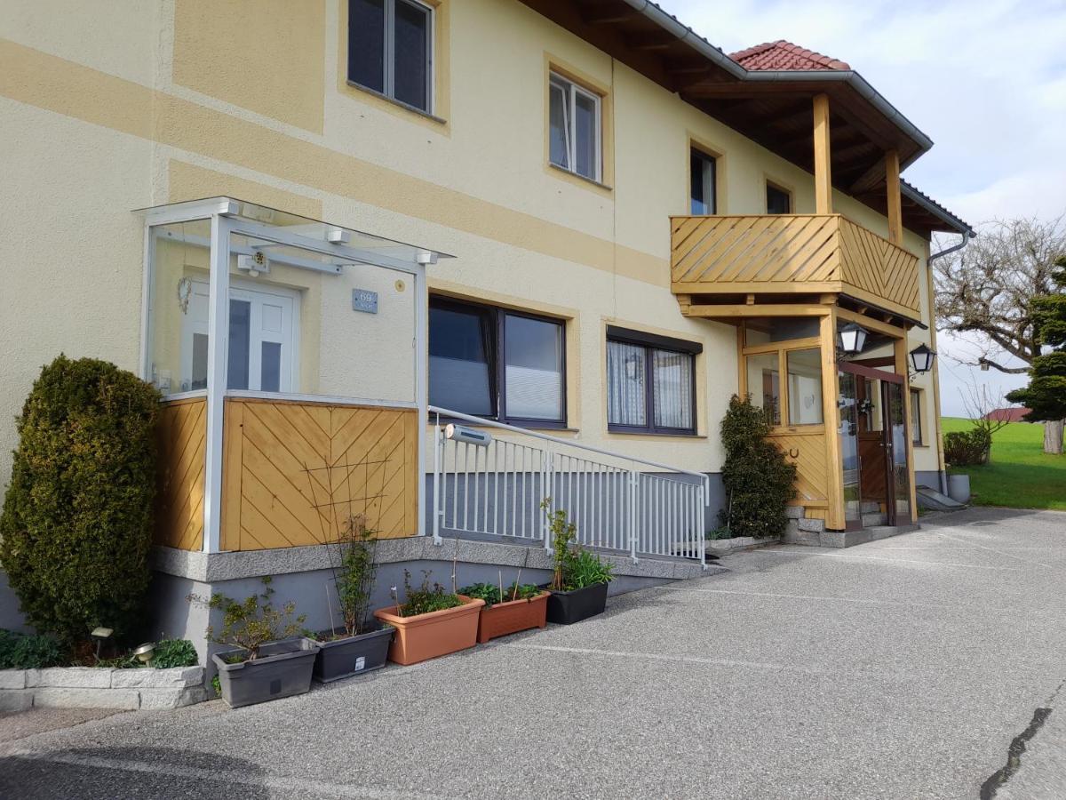 Hotel Finihaus Bad Zell Exterior foto